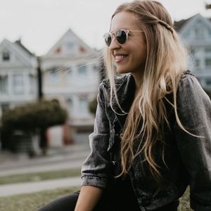 Meet your Posher, Kim